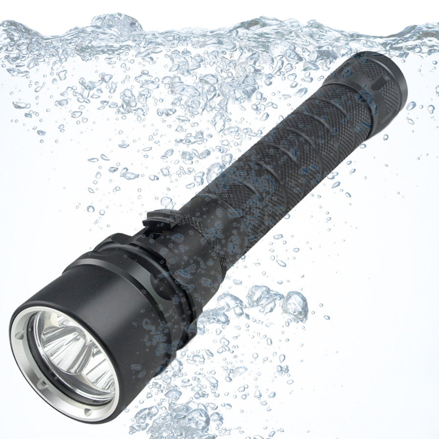 Rechargeable deep-diving flashlight