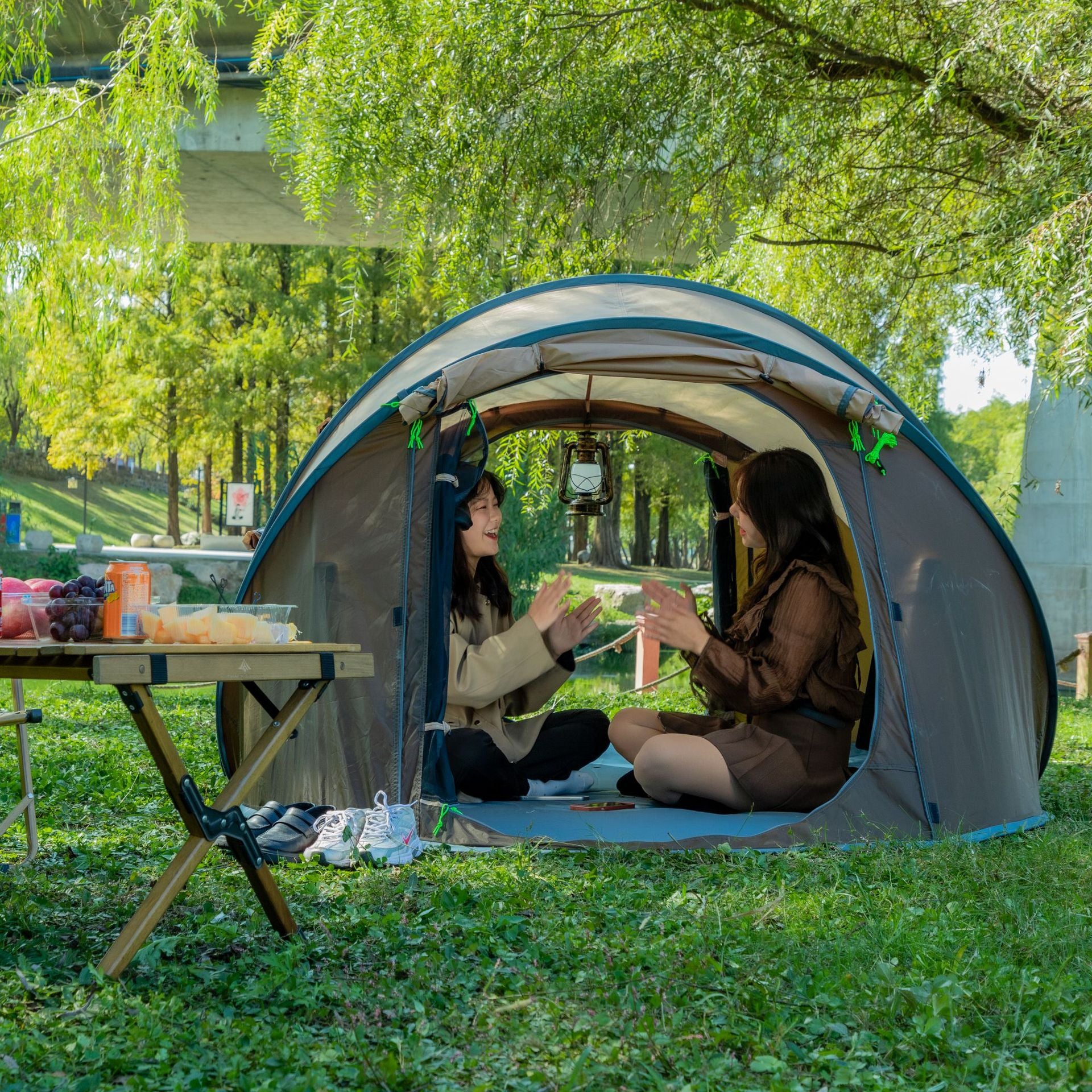 Automatic Speed Open Tent Camping