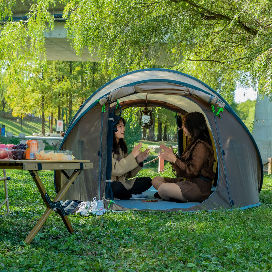 Automatic Speed Open Tent Camping